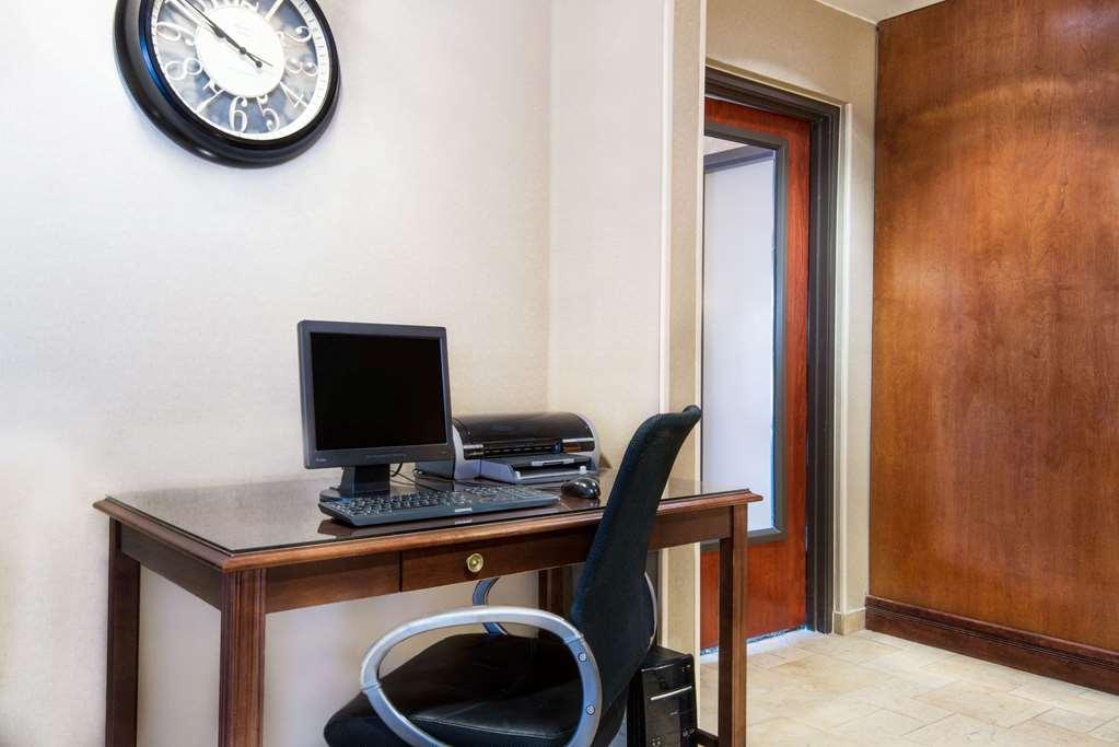 Travelodge By Wyndham Pueblo Facilidades foto